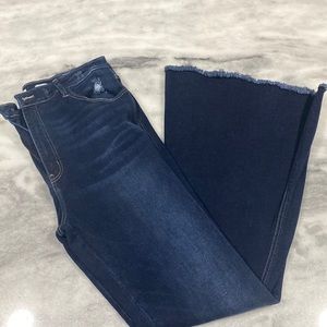 Kancan Kurvy Ultra High Rise Extra Flare size 33 (inseam 32) fringed hem EUC